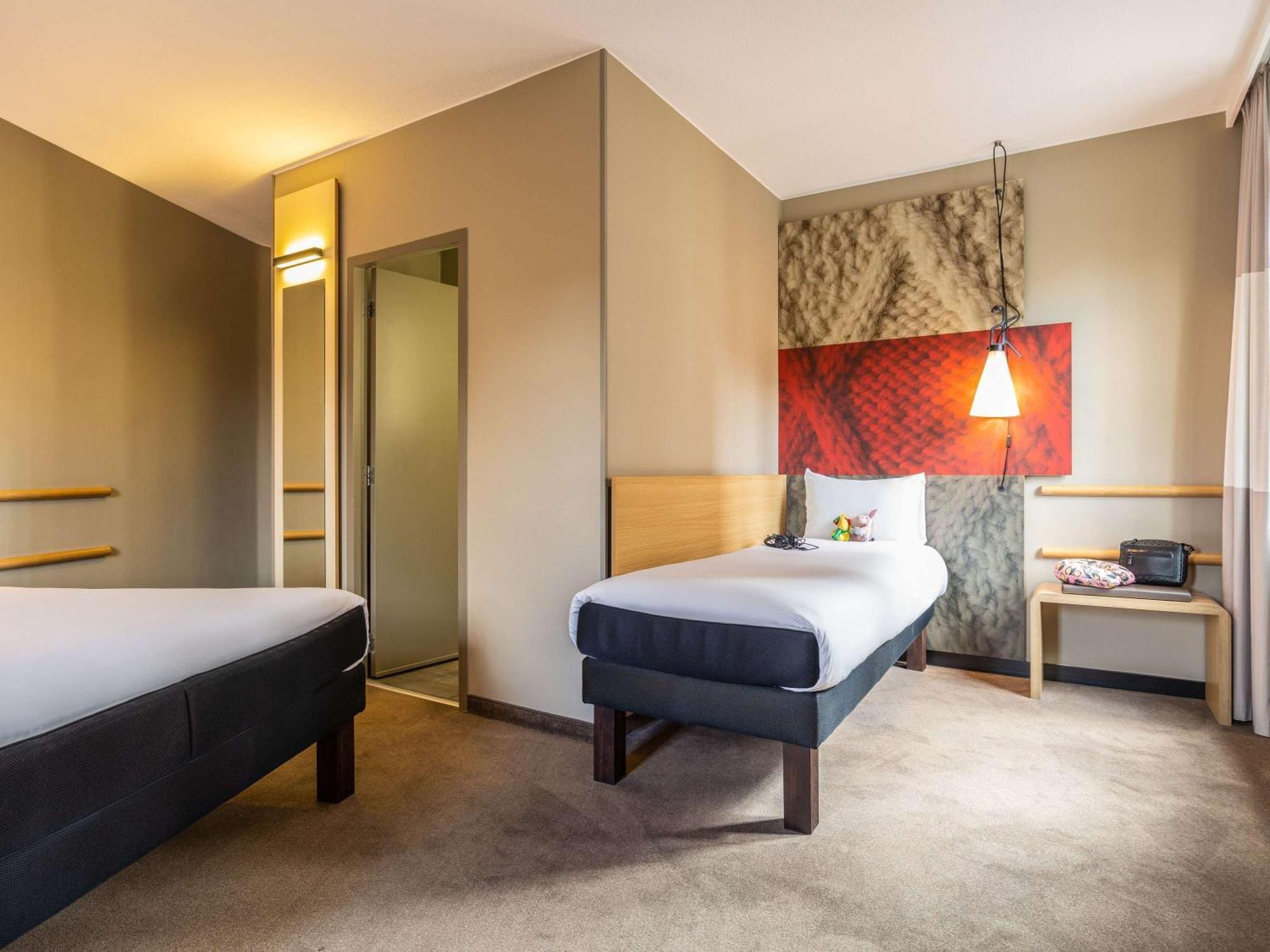 Ibis Hotel Brussels Off Grand'Place Екстериор снимка