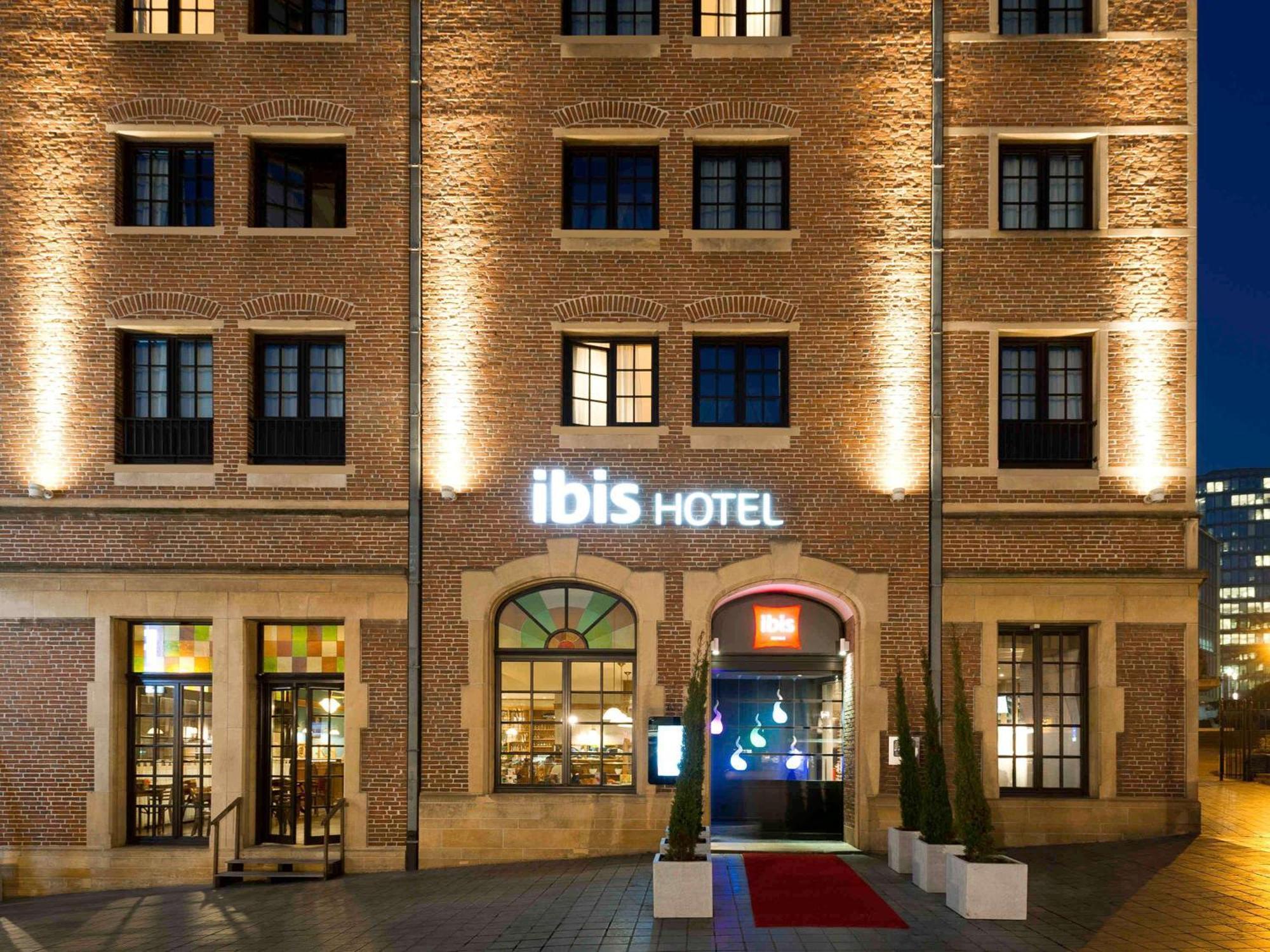 Ibis Hotel Brussels Off Grand'Place Екстериор снимка